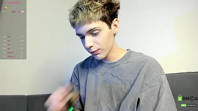 Snapshot of colestorm_ chatting on 12/20/25, 08:05 colestorm online show from 12/20/25, 08:05