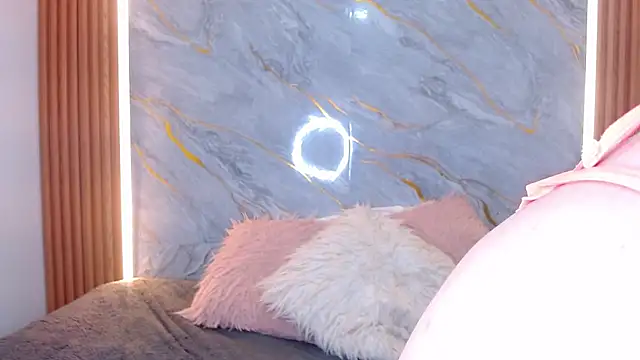 rebecagoldene online show from 03/30/26, 08:37