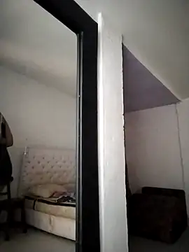 supreme nahomy online show from 01/08/26, 12:40