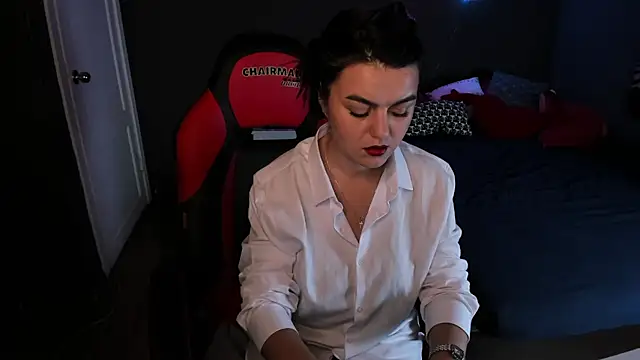 Sofia Fisher online show from 12/18/25, 07:47