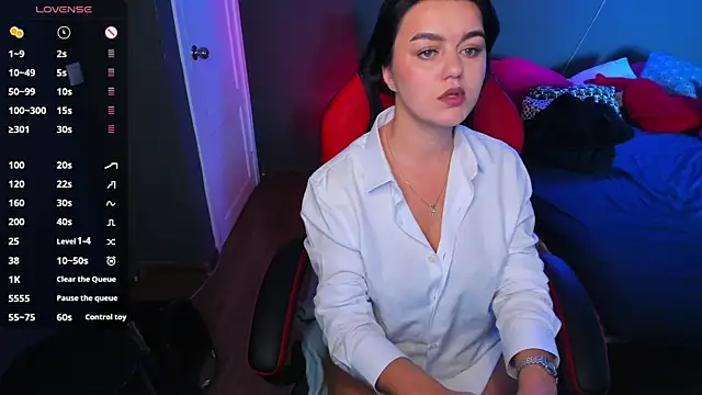 Sofia Fisher online show from 12/19/25, 07:37