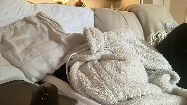 ijustturned18today online show from 01/17/26, 09:14