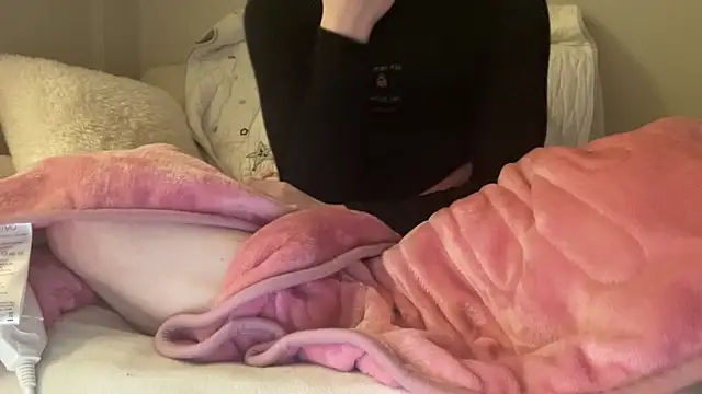 ijustturned18today online show from 02/05/26, 05:06