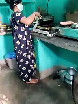 Snapshot of Cuple_masti72 chatting on 05/19/26, 01:56 Cuple masti72 online show from 05/19/26, 01:56