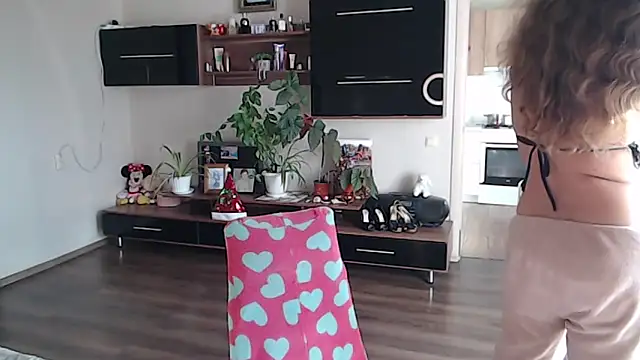 SofiaBoone online show from 12/17/25, 09:26