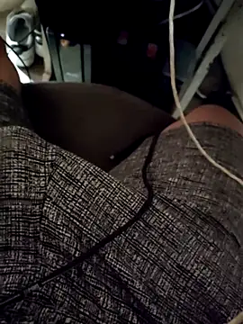 EL Y ELLA online show from 12/22/25, 01:41