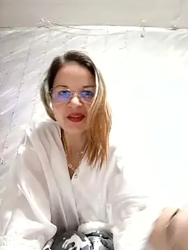 NikkyNatural online show from 12/16/25, 09:09