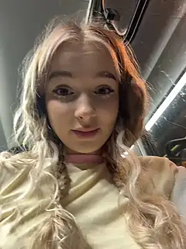 -teenytiny- online show from 12/19/25, 03:52