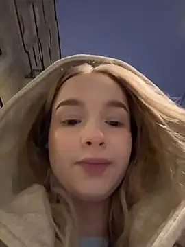 -teenytiny- online show from 12/20/25, 01:51