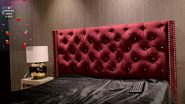 Shelly bat online show from 04/18/26, 10:21