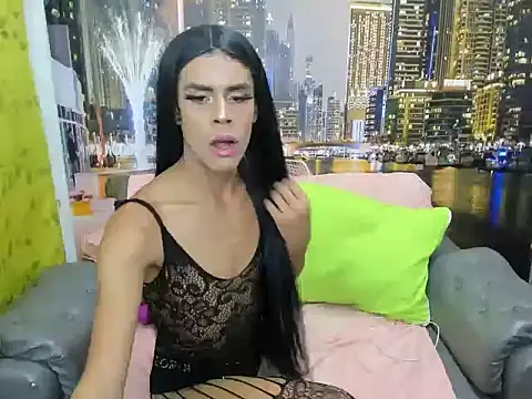 estefani robles online show from 12/22/25, 11:13