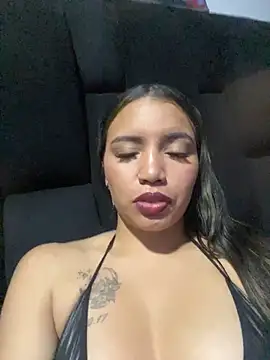 liliymike19 online show from 02/13/26, 03:35