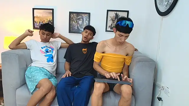 Snapshot of SWEET_RABBIT1 chatting on 12/15/25, 07:18 SWEET RABBIT1 online show from 12/15/25, 07:18