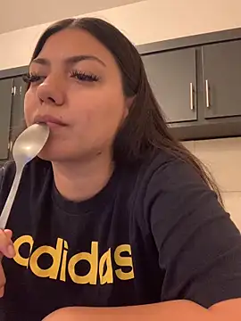 giny sexii online show from 12/22/25, 03:47