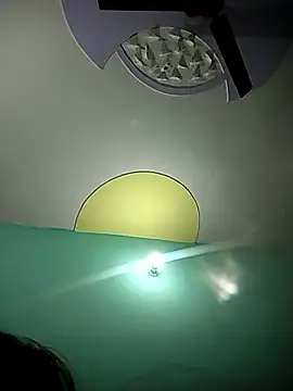 Snapshot of xoupleaura chatting on 12/18/25, 11:33 xoupleaura online show from 12/18/25, 11:33