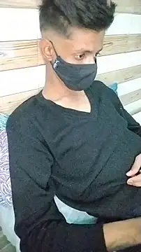 Snapshot of xoupleaura chatting on 12/19/25, 02:24 xoupleaura online show from 12/19/25, 02:24