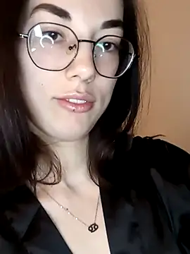 EmmaJacson online show from 12/18/25, 04:24