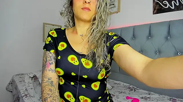 Srta-Melina online show from 12/14/25, 05:51