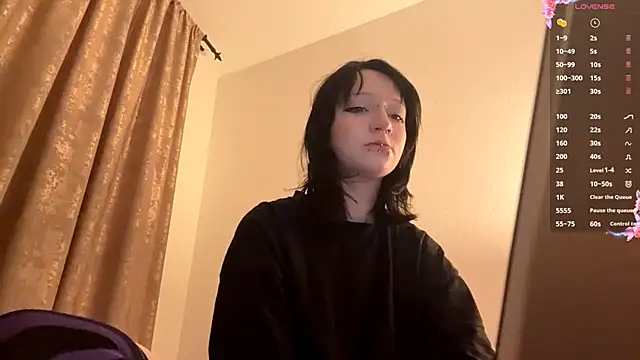 Shine Luna online show from 01/10/26, 08:21