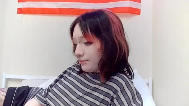 Shine Luna online show from 02/10/26, 08:35