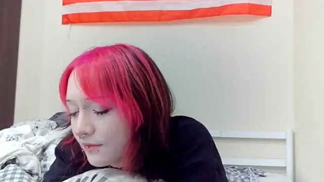 Shine Luna online show from 02/17/26, 08:04