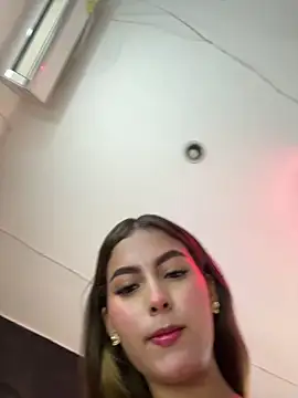 Snapshot of Valeria-escobar chatting on 05/26/26, 12:34 Valeria-escobar online show from 05/26/26, 12:34