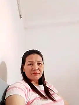 Snapshot of Cako-naka chatting on 12/15/25, 03:00 Cako-naka online show from 12/15/25, 03:00