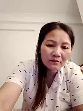 Snapshot of Cako-naka chatting on 12/16/25, 04:01 Cako-naka online show from 12/16/25, 04:01