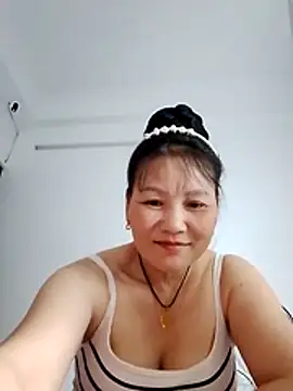 Snapshot of Cako-naka chatting on 02/17/26, 05:41 Cako-naka online show from 02/17/26, 05:41