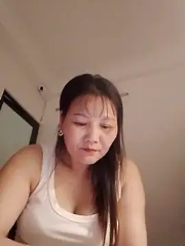 Snapshot of Cako-naka chatting on 02/24/26, 05:00 Cako-naka online show from 02/24/26, 05:00