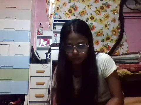 Snapshot of SexyApril chatting on 12/17/25, 02:06 SexyApril online show from 12/17/25, 02:06