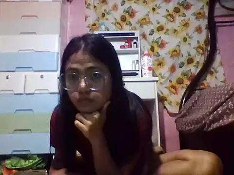 Snapshot of SexyApril chatting on 12/22/25, 09:17 SexyApril online show from 12/22/25, 09:17