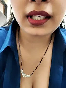 Snapshot of Delhikidevi chatting on 07/19/26, 04:38 Delhikidevi online show from 07/19/26, 04:38