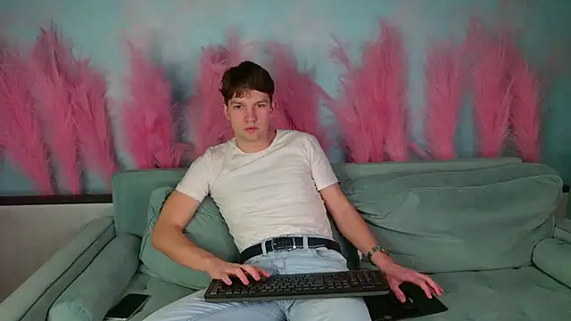 JamesRaww online show from 12/19/25, 05:58