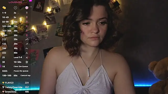 Snapshot of YummyTira chatting on 01/10/26, 12:34 YummyTira online show from 01/10/26, 12:34