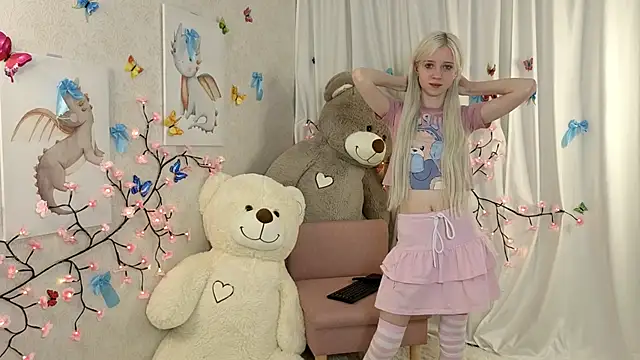 Snapshot of ViollaBloom chatting on 01/09/26, 01:41 ViollaBloom online show from 01/09/26, 01:41