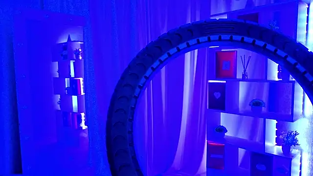 Snapshot of ViollaBloom chatting on 02/20/26, 03:36 ViollaBloom online show from 02/20/26, 03:36