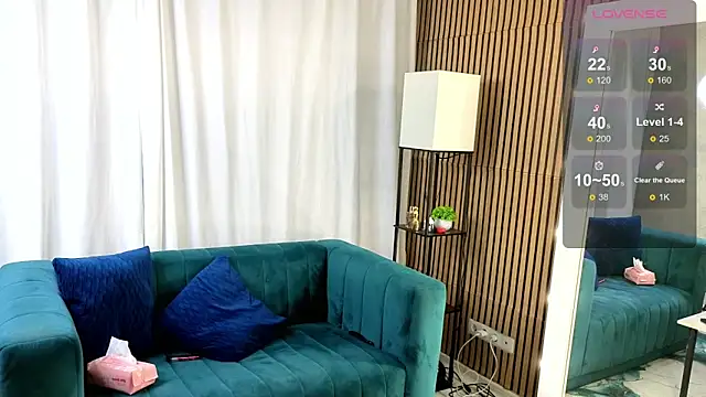 Snapshot of ViollaBloom chatting on 02/20/26, 06:26 ViollaBloom online show from 02/20/26, 06:26