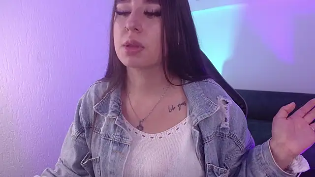 Cherylloviing  online show from 12/19/25, 12:01