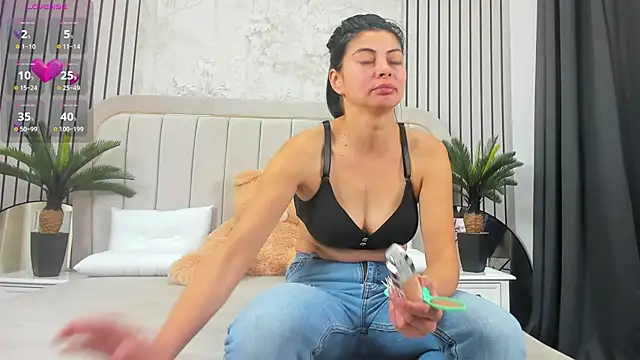 DaryaRee online show from 01/16/26, 05:44