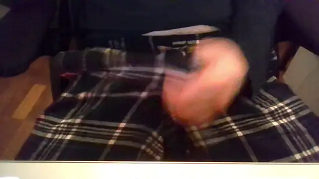 Snapshot of just4play chatting on 02/19/26, 01:18 just4play online show from 02/19/26, 01:18