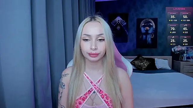 LanaMiracle online show from 02/05/26, 03:55