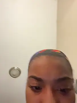 Snapshot of Bellaquitaa_lee chatting on 03/03/26, 05:35 Bellaquitaa lee online show from 03/03/26, 05:35