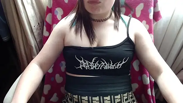 Snapshot of 666maskgirl chatting on 02/10/26, 05:28 666maskgirl online show from 02/10/26, 05:28