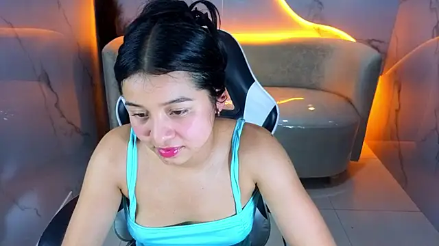 Sofi Adams Tx online show from 01/05/26, 05:27