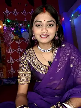 Snapshot of Sweet-priyaa chatting on 04/23/26, 04:42 Sweet-priyaa online show from 04/23/26, 04:42