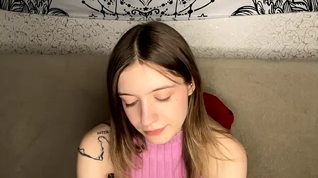 Shining Robi online show from 12/21/25, 11:28