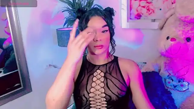 agathaferrer3 online show from 12/23/25, 10:13