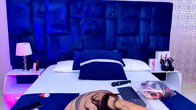 Celeste Clarke online show from 01/18/26, 07:50