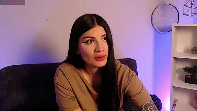 Lunaclarx online show from 12/17/25, 12:11